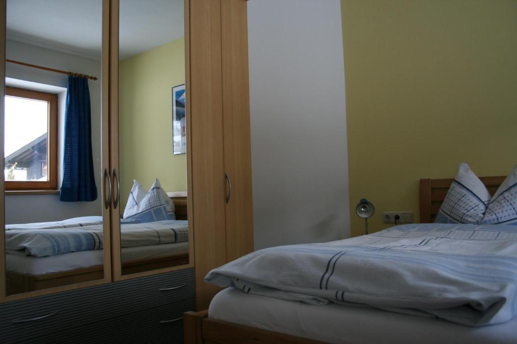 Haus Sandra Kitzbuhel Ruang foto
